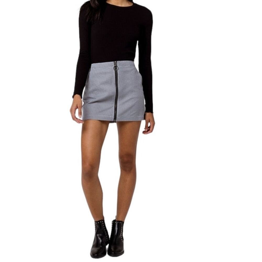 Volcom Black and White Houndstooth Zipper Mini Skirt, Size Medium